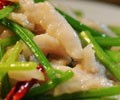芹菜鱼丝的做法